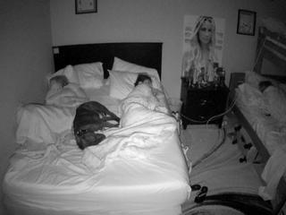 voyeurcam-hornyhostel-02